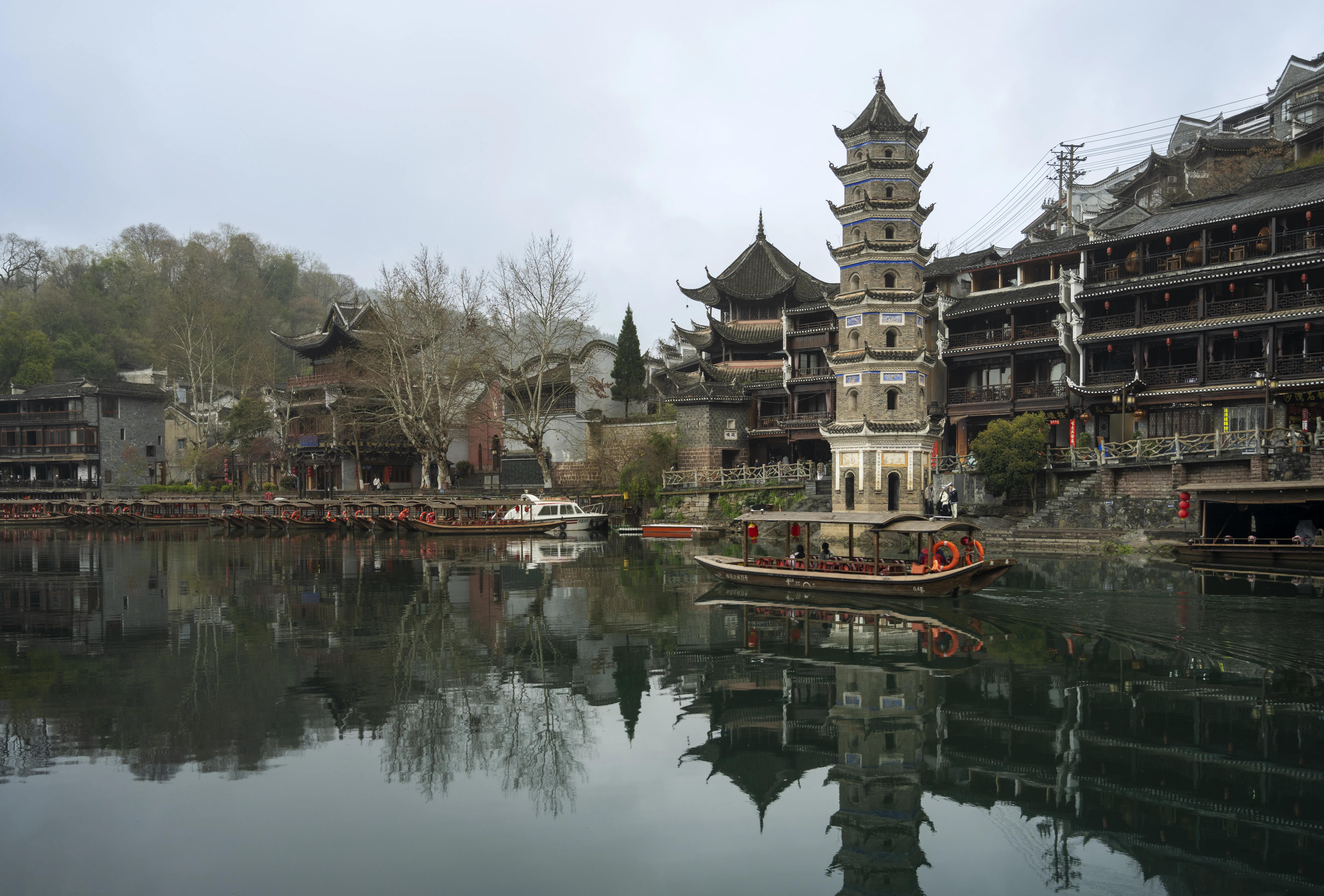 边城凤凰古城,边城凤凰古城好玩吗