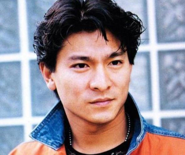 庞龙是怎么火起来的,靠一首歌赚三亿