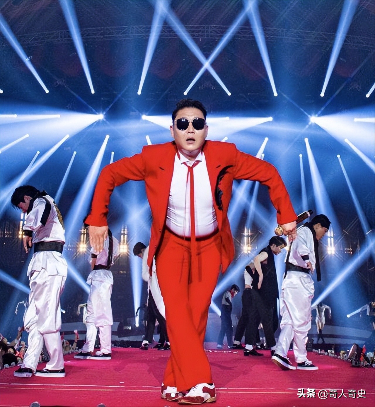 曾经风靡全球的江南鸟叔,江南style鸟叔的成名曲