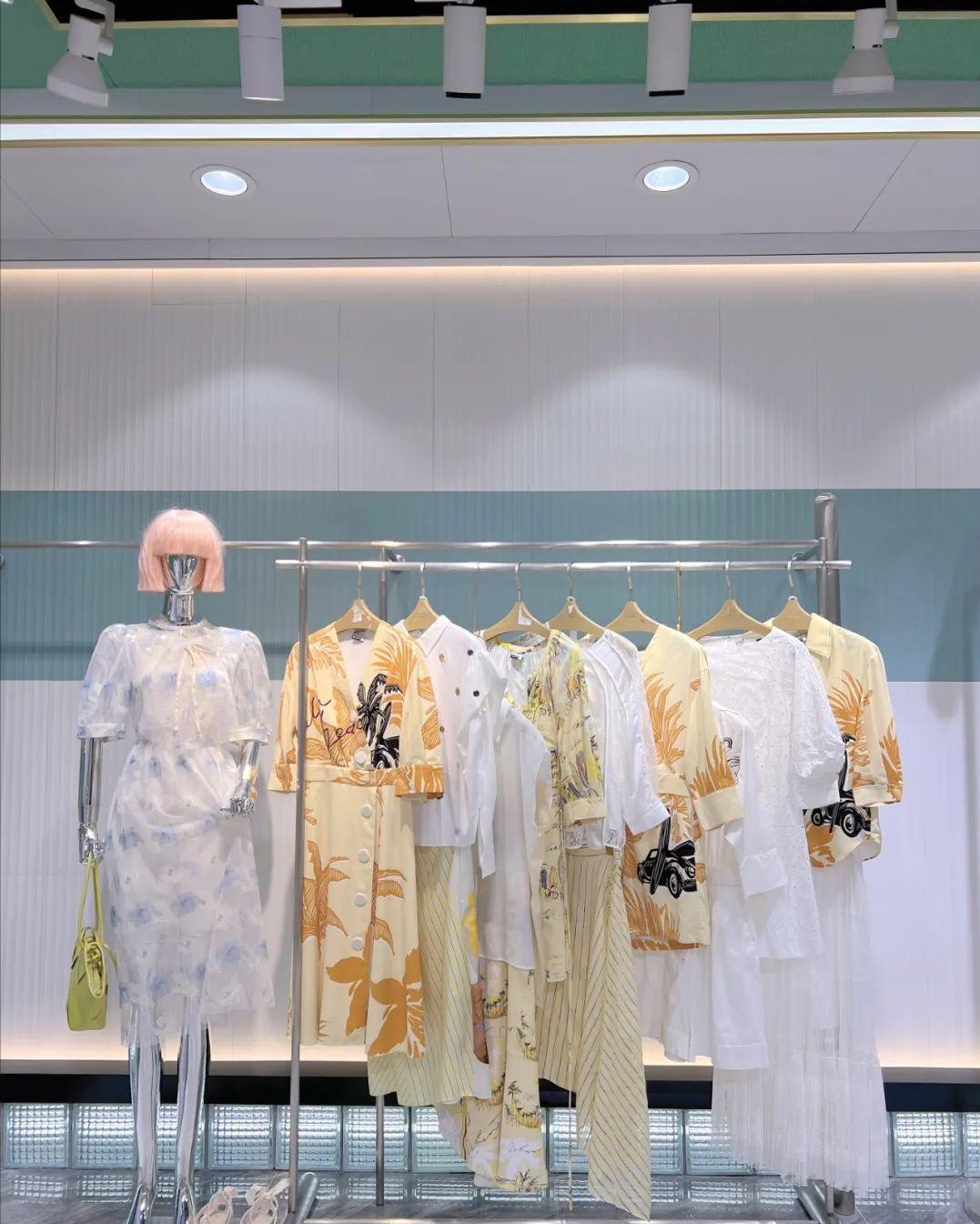 LILY夏品牌折扣女装桑蚕丝连衣裙上衣裤裙穿搭