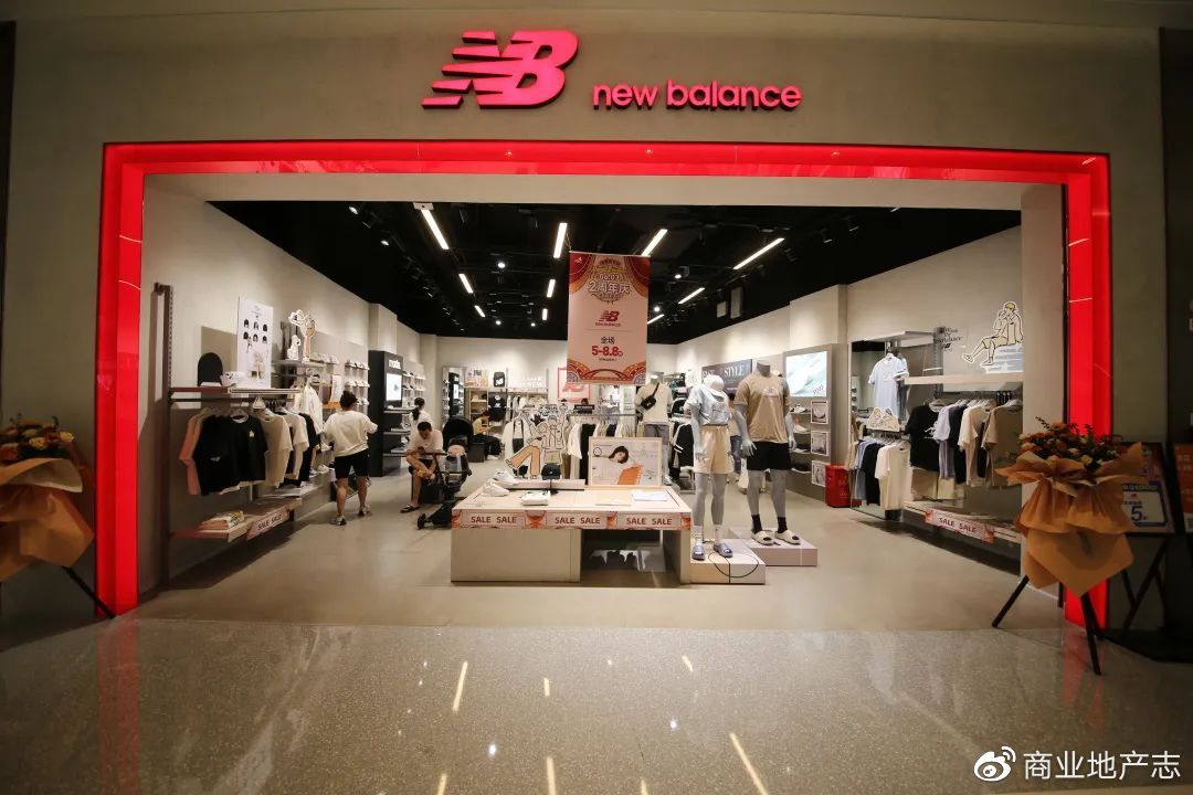 成都凤凰山体育馆v区座位图,成都凤凰山体育场怎么拿亲签