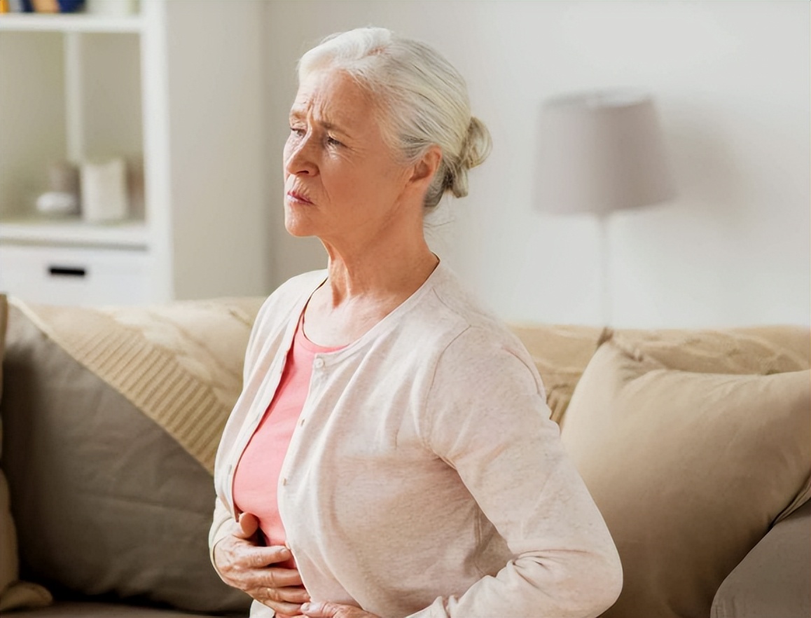 女性绝经前身体会有哪些症状,女人绝经后身体会有什么症状