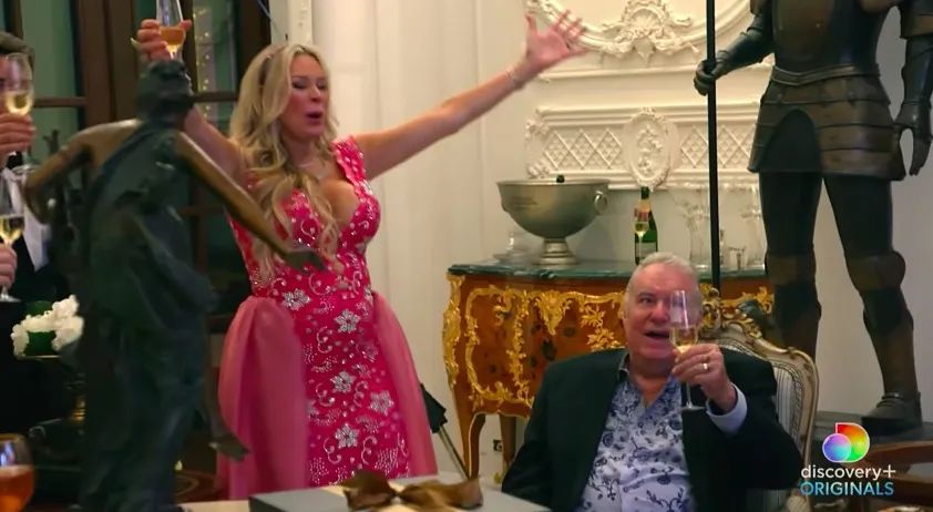 女程序员住8000㎡豪宅、花20年装修：我的成功，是嫁了个亿万富翁