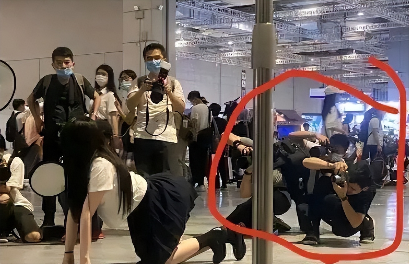 漫展女生被网络暴力,漫展上的女生有多可怕