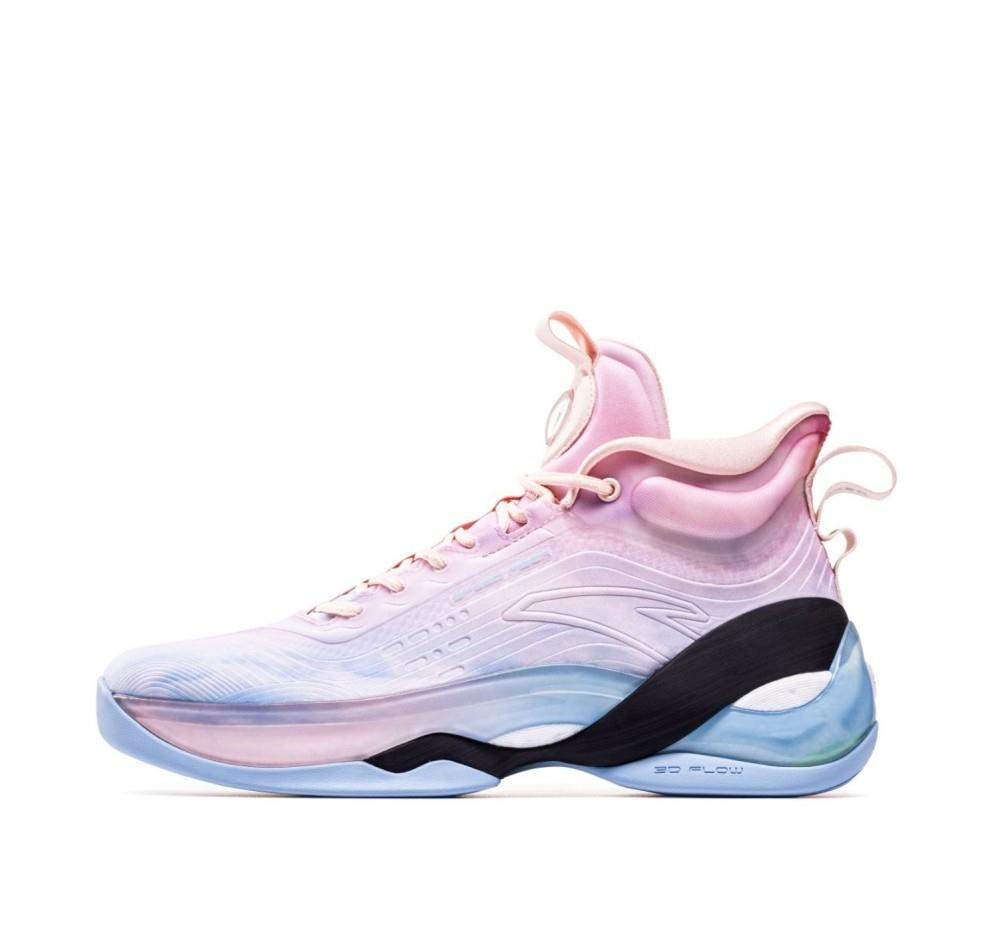 库里成了历史三分王，UA啥时候能超越耐克？