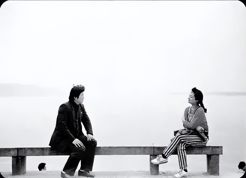 他在当红时淡出演艺圈,他走后歌词完整