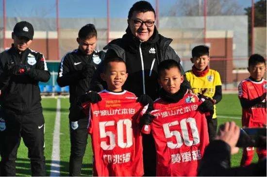 董路和足球小将,董路足球小将靠谱吗