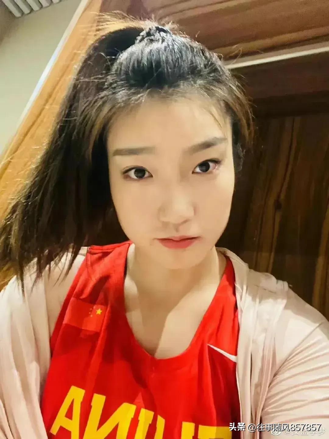 李梦是不是现役女篮第一人,李梦当年19岁比赛