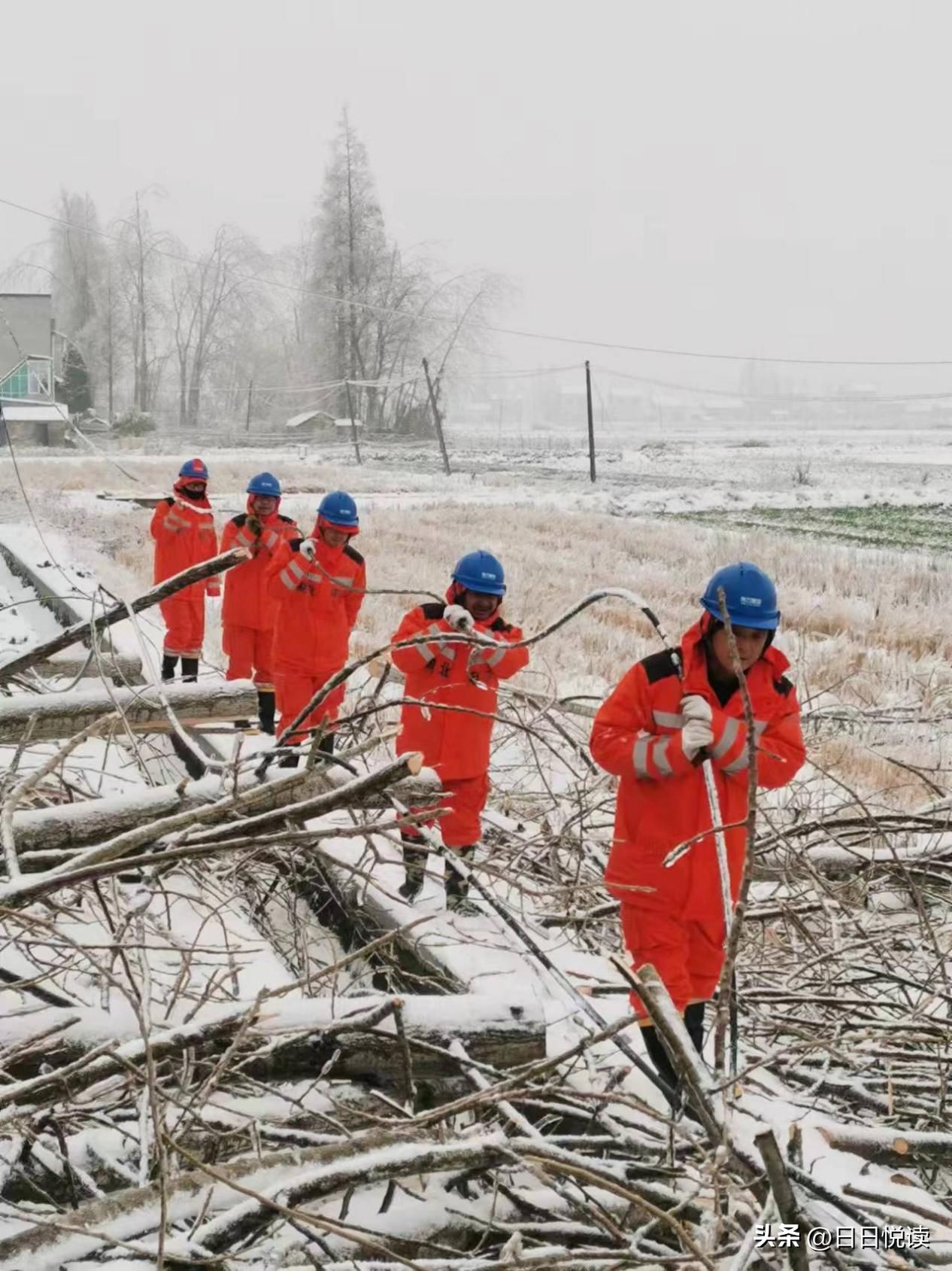 以雪为令全员上阵执锐披坚保平安,以雪为令齐出动全力以赴保畅通