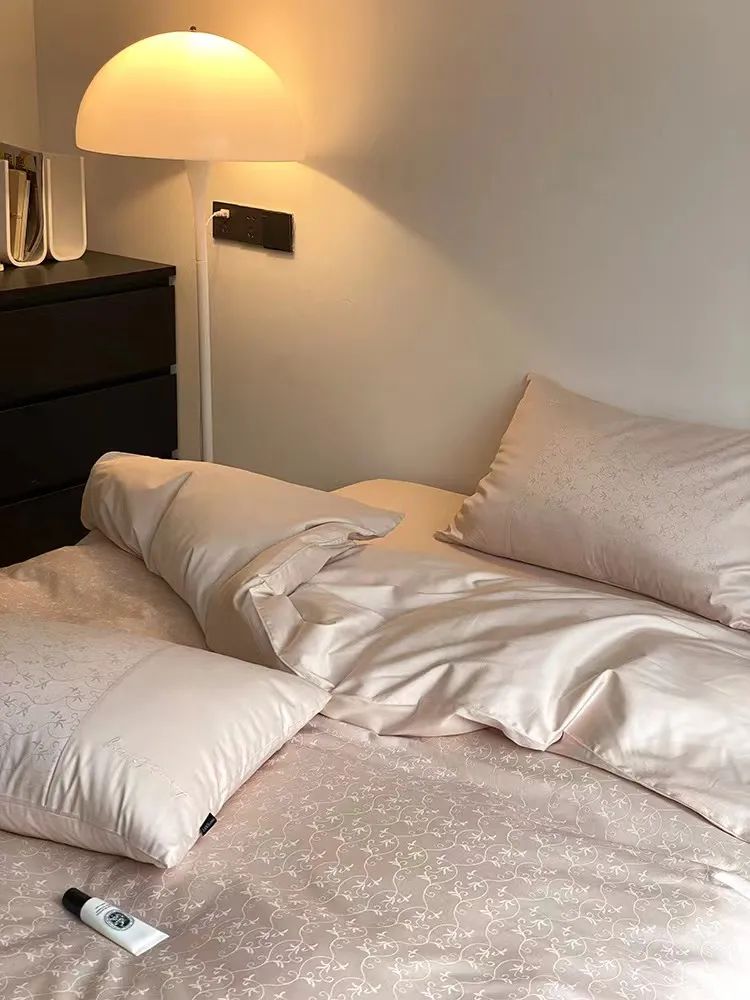 这女人一露脸,我就想为她花钱…