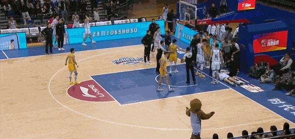 大卫詹姆斯暴扣,大卫詹姆斯扣篮