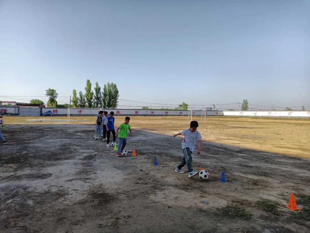 乡村少年足球大梦想,乡村小伙足球