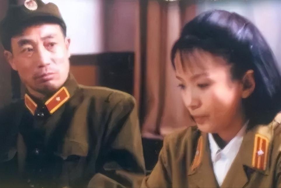 8位晚年移居国外的老牌明星,年轻出国享受晚年回国养老的明星