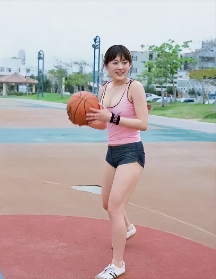 绫濑遥颜值巅峰之作,日本最迷人的十大美女绫濑遥