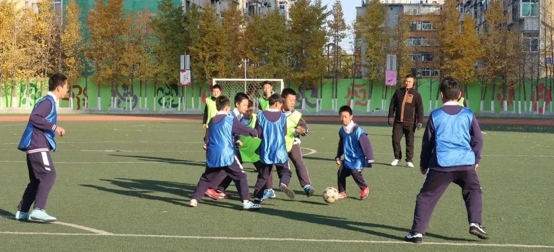 【文明实践·文体活动】|新华小学举行2022年阳光体育节秋季“新苗杯”校园足球赛