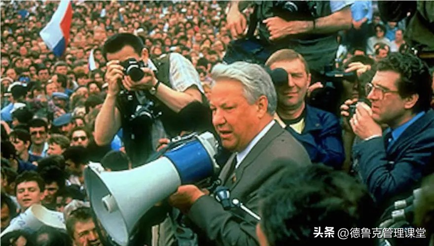 如何进行企业变革实现盈利,如何做好企业管理的转型