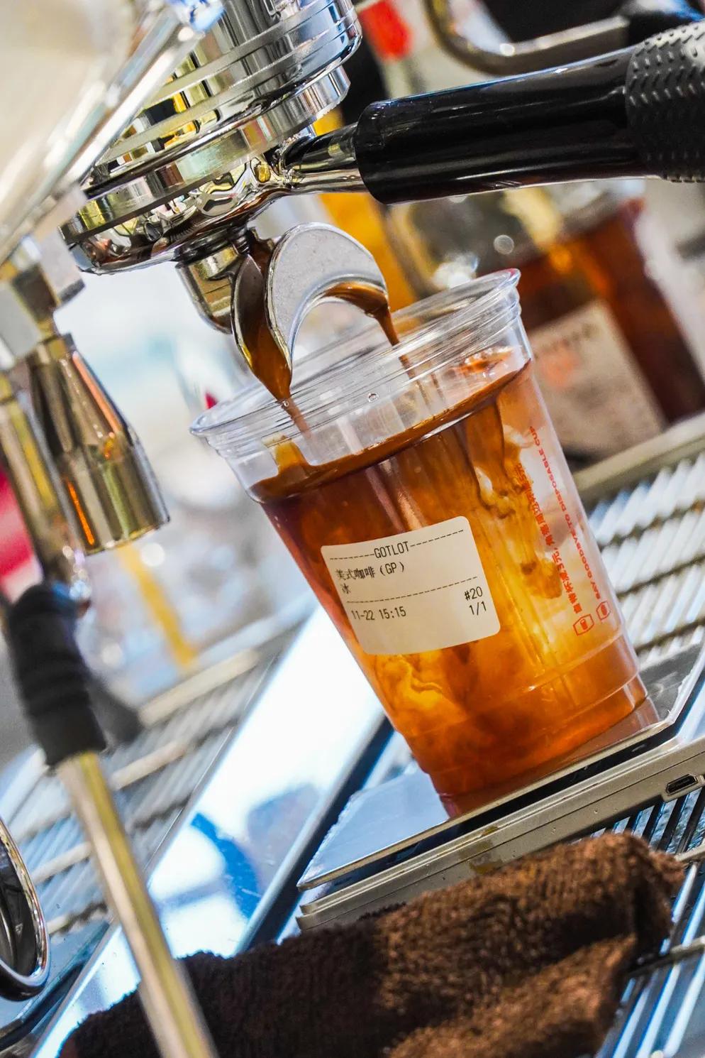 瓒協ashion鐨勫コ瑁呭簵,瓒協ashion