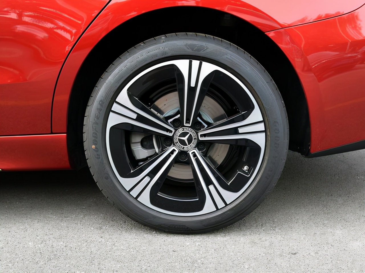 北京奔驰e和进口奔驰e有什么区别,北京奔驰e300和进口奔驰的区别