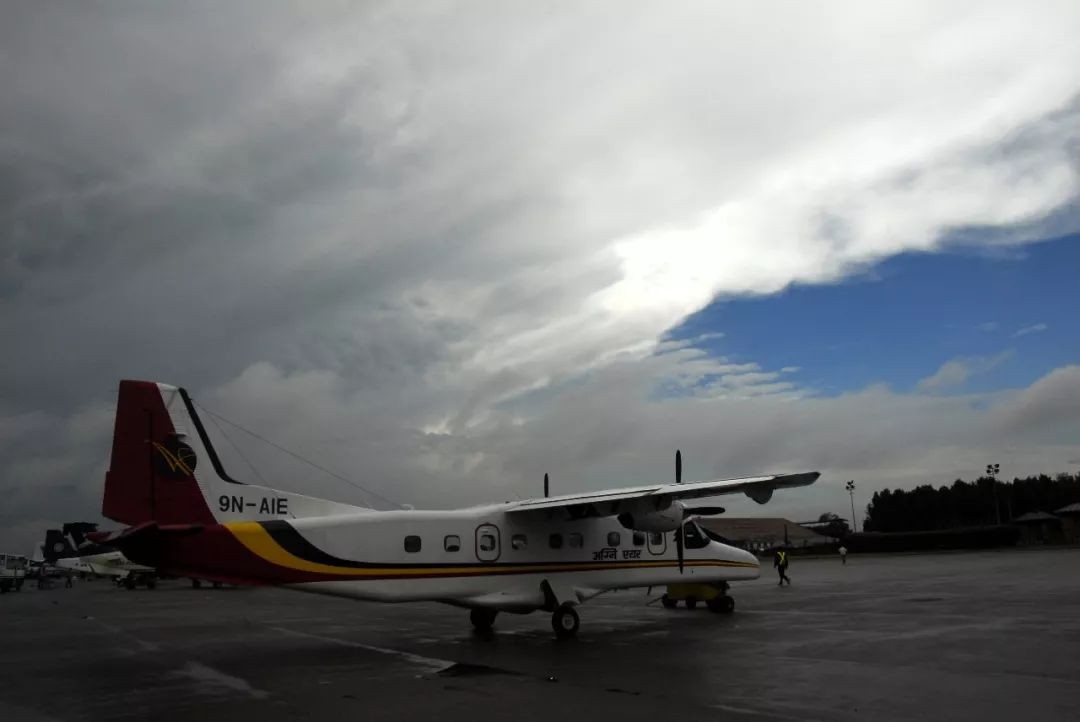 想去登珠峰感受什么,攒钱去旅行到底值不值