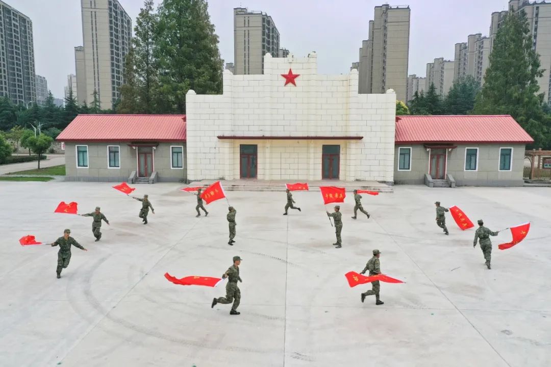 第71集团军：欢声笑语庆国庆，群众性文化活动暖兵心！