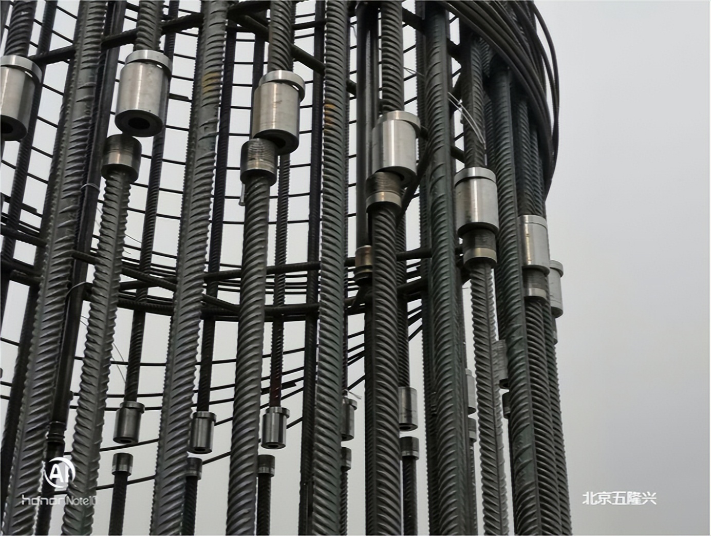 大于22的钢筋必须采用机械连接吗,12-16的钢筋可以做机械连接吗