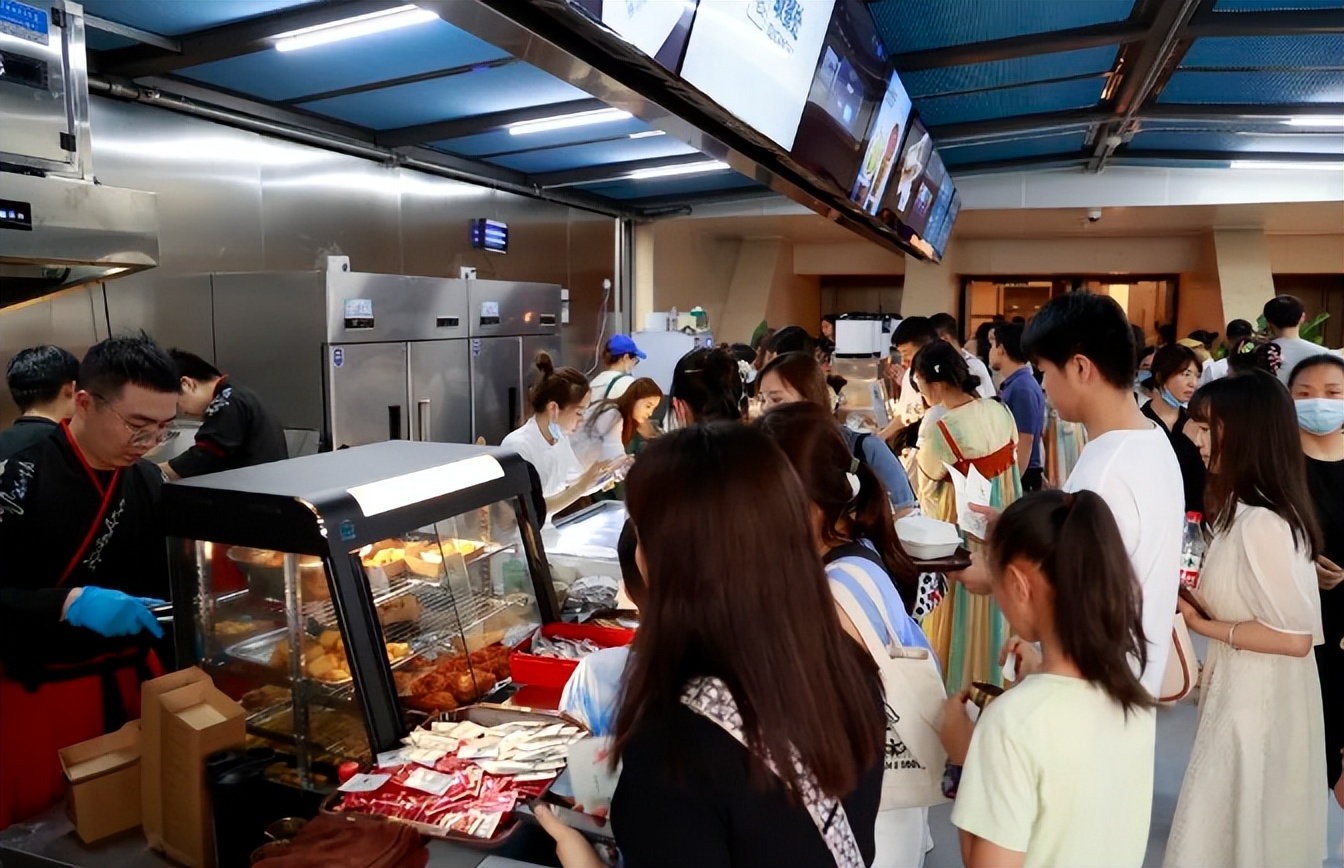 夏夜的一万种可能标题,夏夜的一百种可能