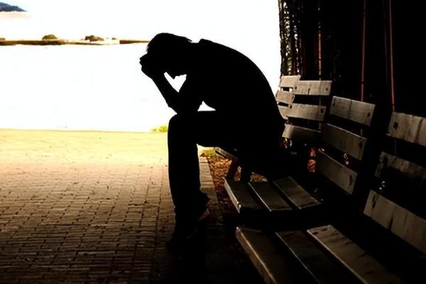 风流少妇嫌丈夫不行，公然*引勾**邻居，结果酿成*门惨灭**案