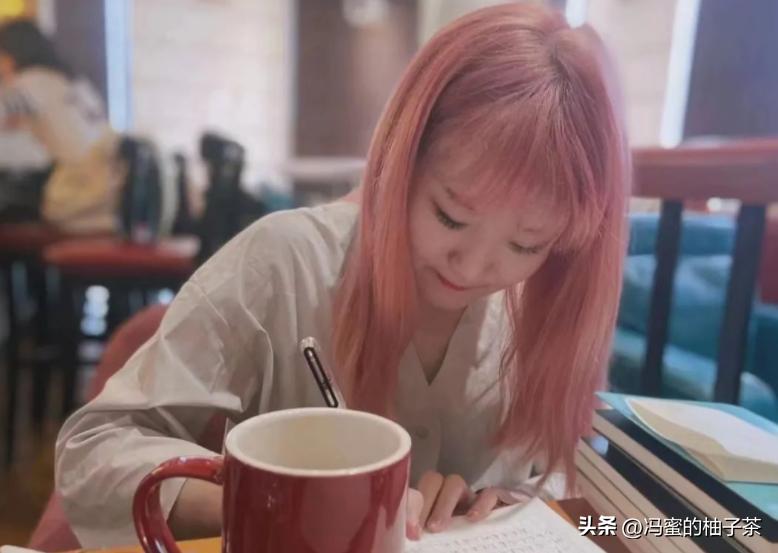 高考誓师大会女孩现状,高考百日誓师女生被网暴的言论