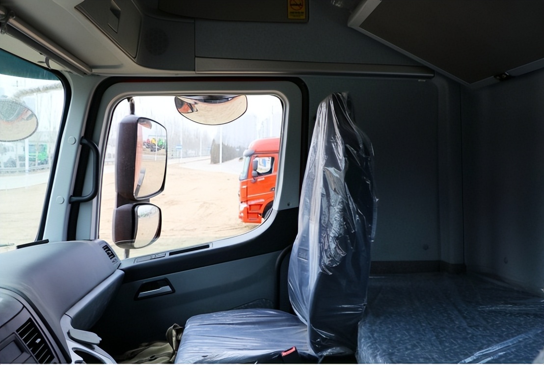 狂欢购物节哪家快递车最强北奔重卡告诉你