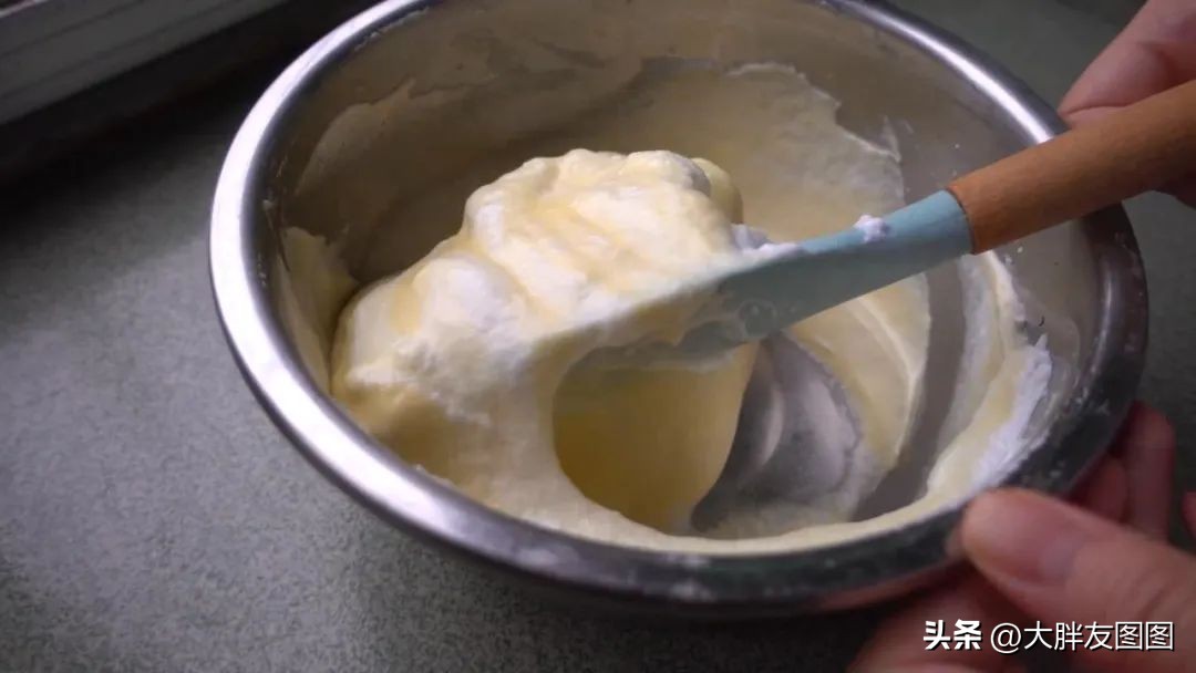 六寸戚风蛋糕一直失败怎么办,零失败戚风蛋糕方子做纸杯蛋糕