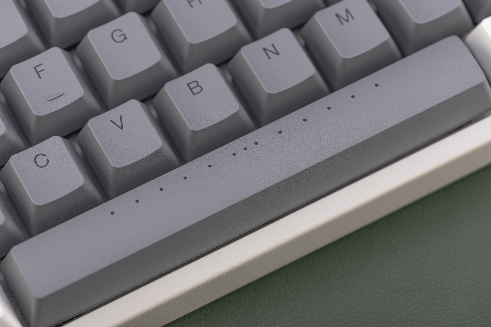 ikbc机械键盘w210女妖,勇于做减法