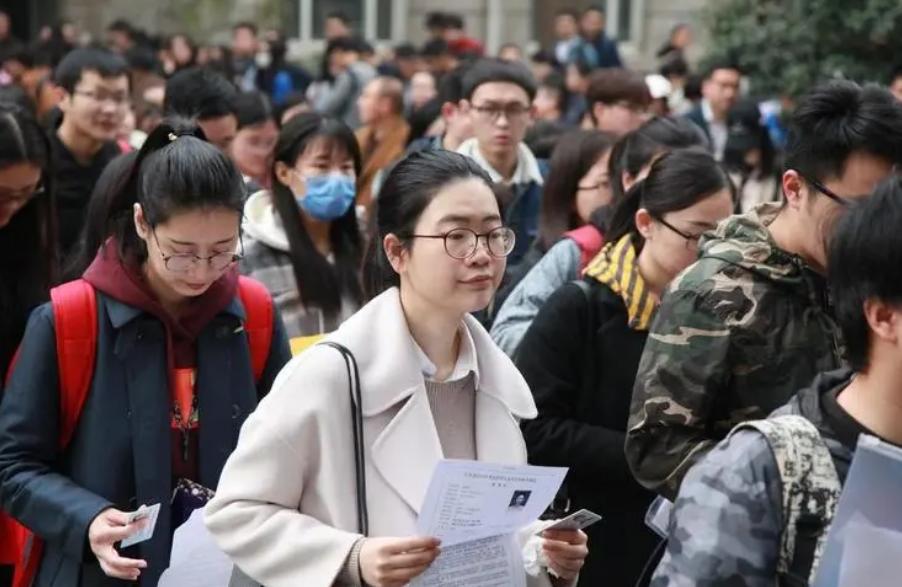 十大就业热门专业是什么类专业,广州民航专业就业率最高专业