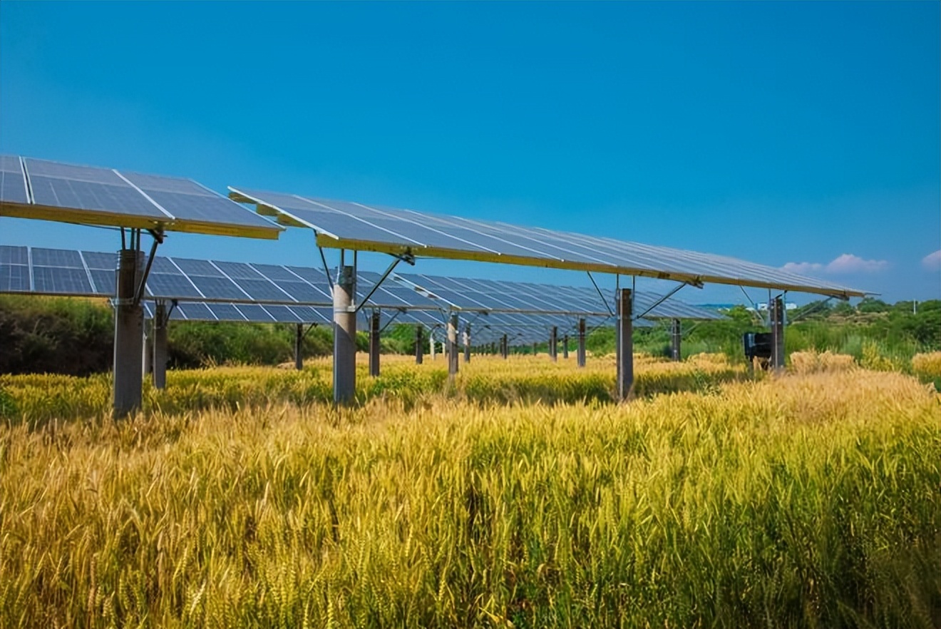 中国哪里的沙漠适合光伏发电,中国沙漠发电量