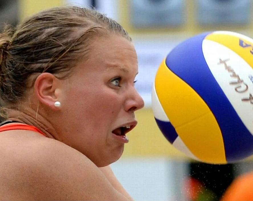 赛场上搞笑的瞬间救人,职业赛场上的十大爆笑场面