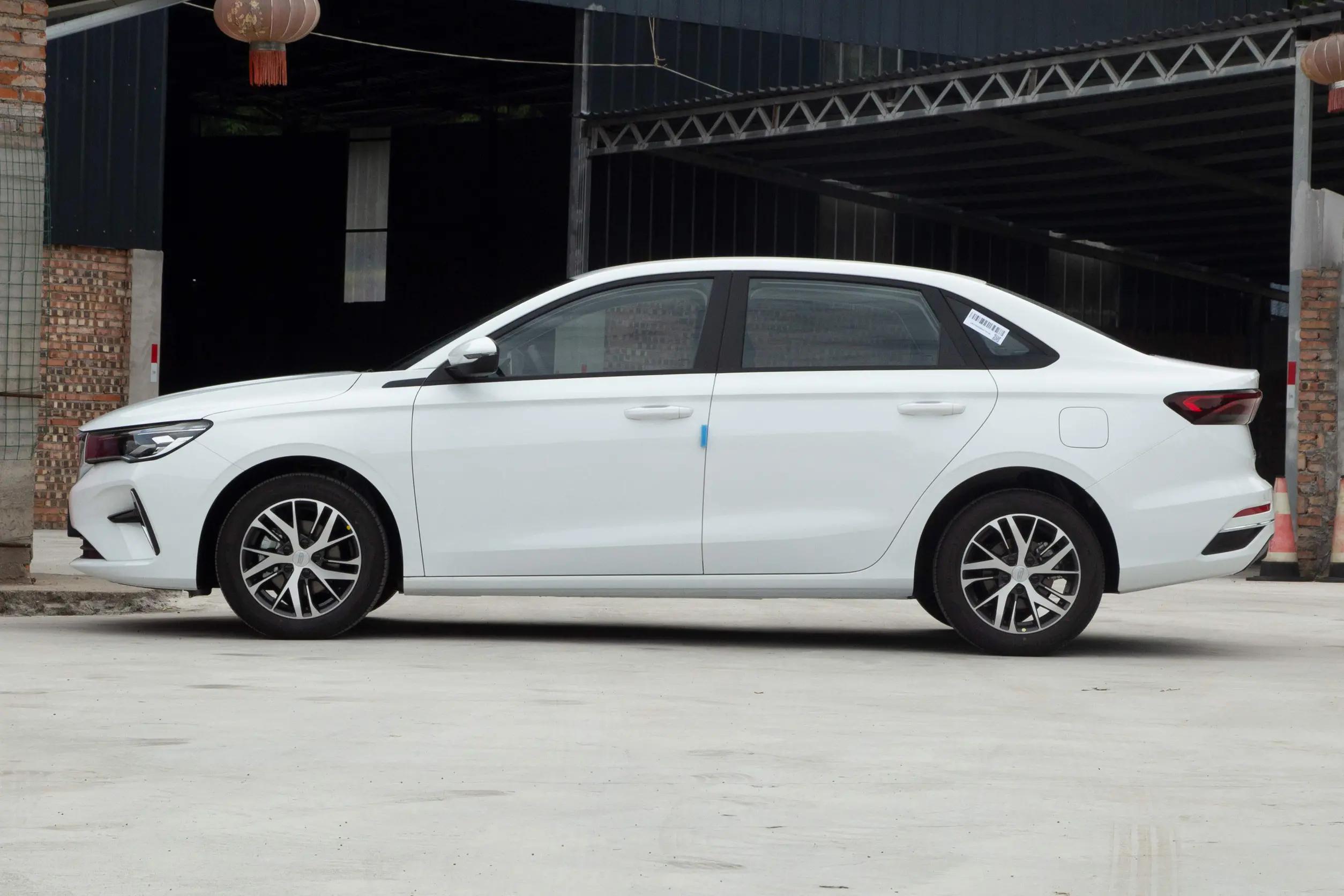 空间大10万元买这几款suv有面子,中型suv怎么选不妨先看看这款车