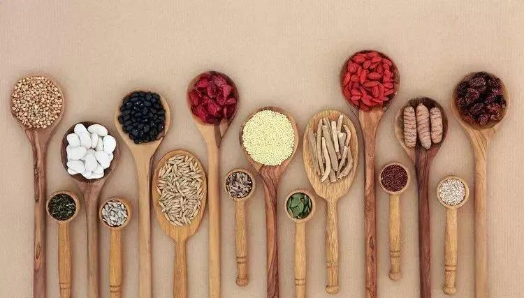 如何科学坐月子这几点不容忽视,科学坐月子这些产后攻略你得知道