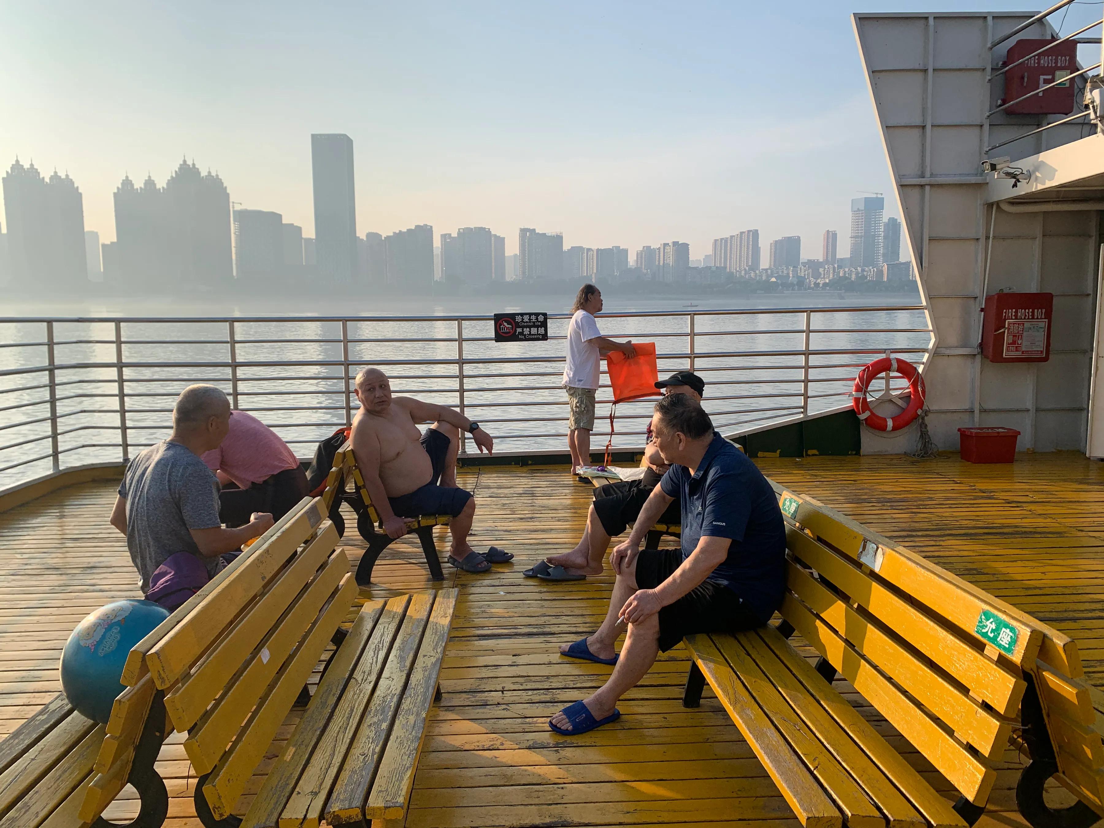 【游记54】《足球与游泳，群众体育应有的样子》