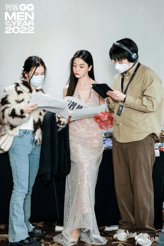 顶级网红逐梦娱乐圈，结果她被骂颜值太普通？