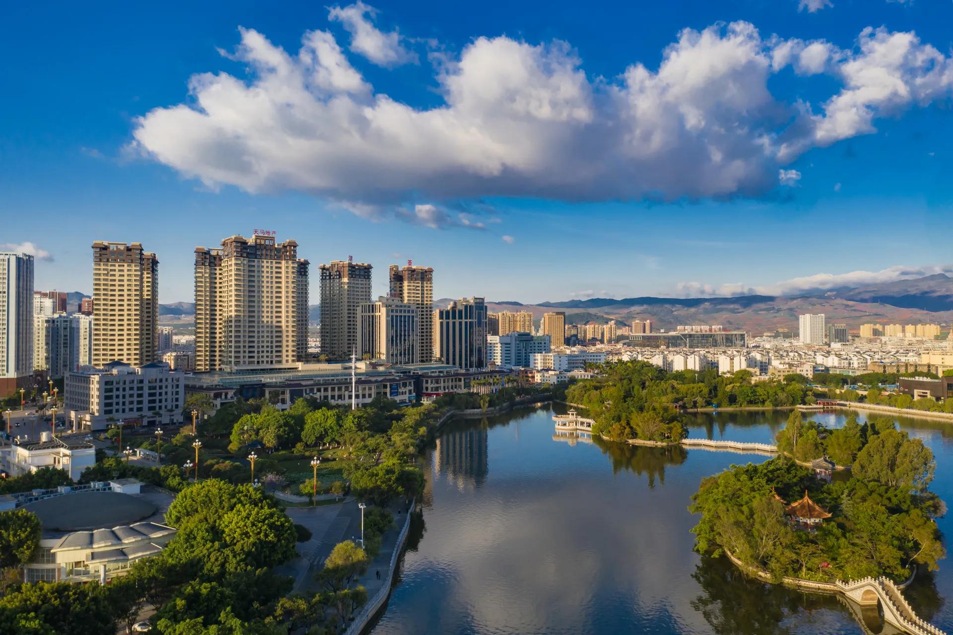 蒙自现在是云南第2大城市了吗,蒙自要建云南第二大城市吗