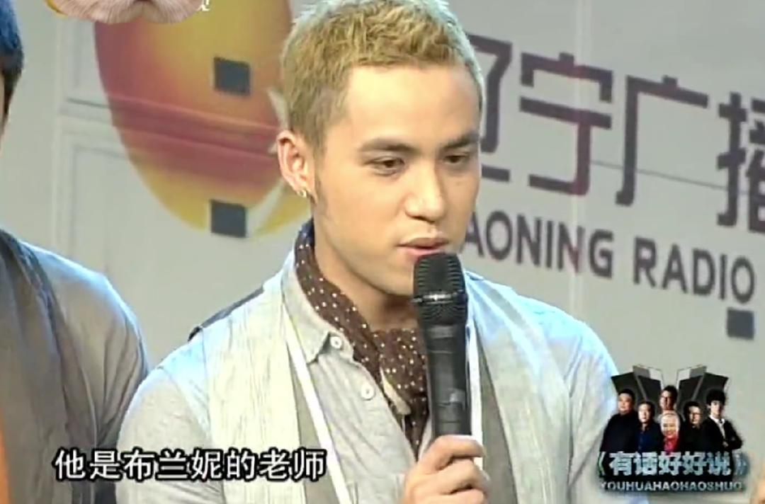 代言螺蛳粉的男星,卖螺蛳粉网红男扮女装好几个人