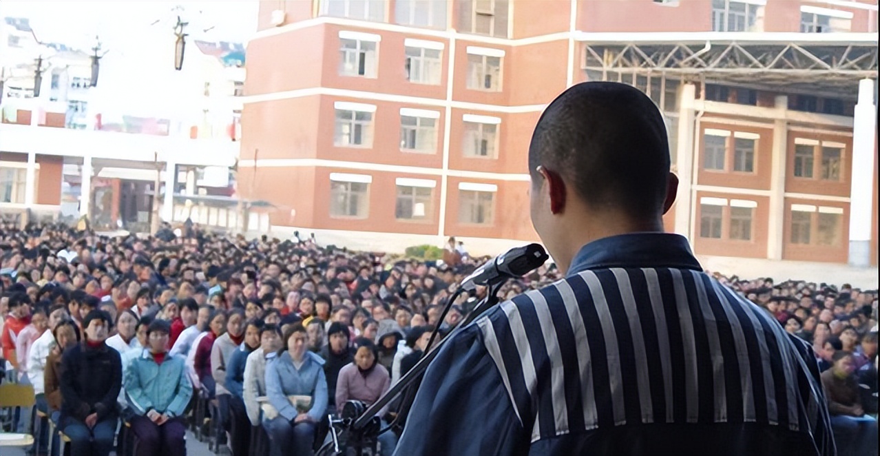 男子入狱11年怪梦揭开身世,男子监狱服刑的真相