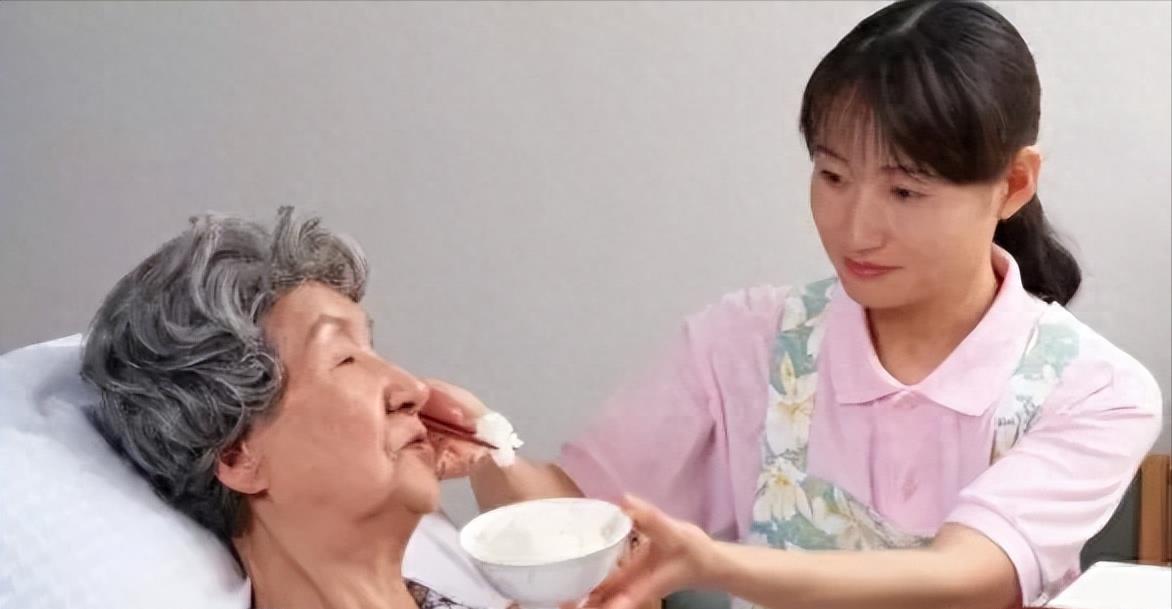 鎯婁汉涓惧姩,鎯婁汉涓惧姩鐭ヤ箮