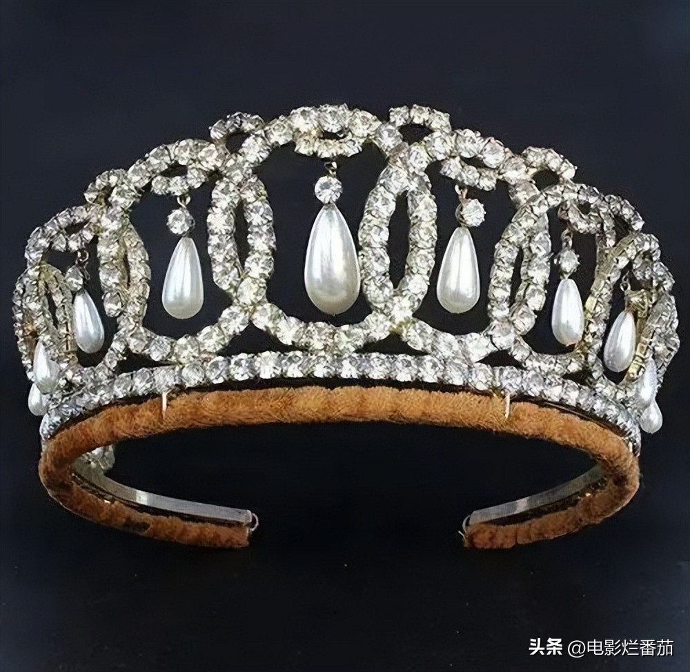 英国女王最有价值的珠宝,英女王去世她的王冠谁继承