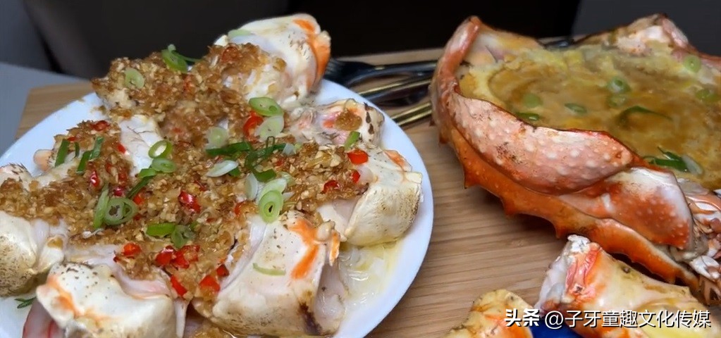 吃货老外铁蛋儿吃海蛎子,大连铁蛋儿海蛎子