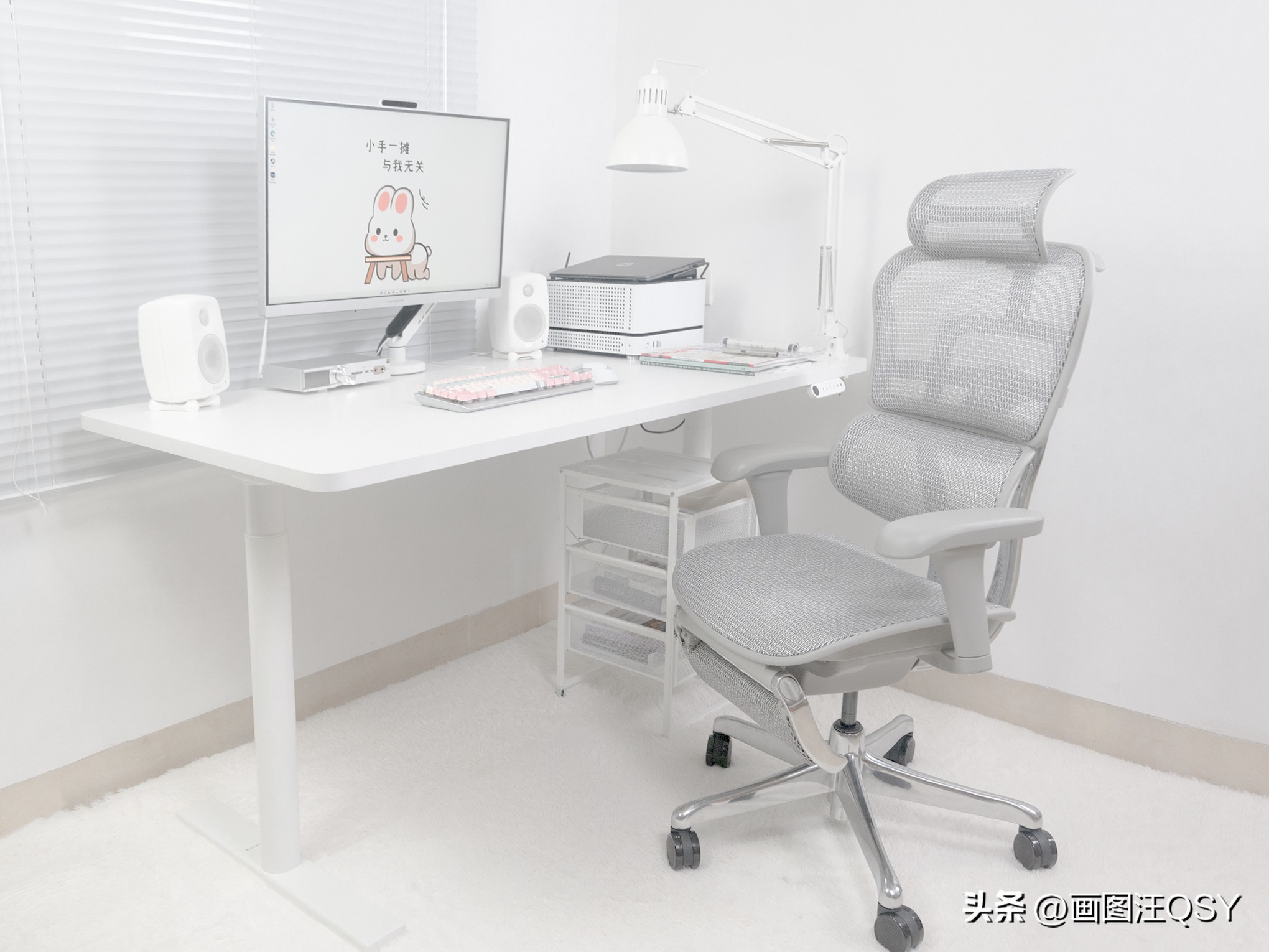 居家书桌升级改造：追剧听歌、居家办公也能很快乐