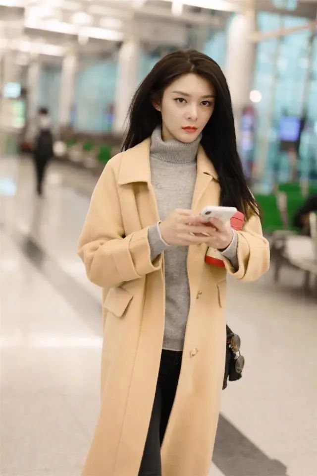 大衣里面穿什么内搭最好保暖,老年人加绒保暖衣大衣