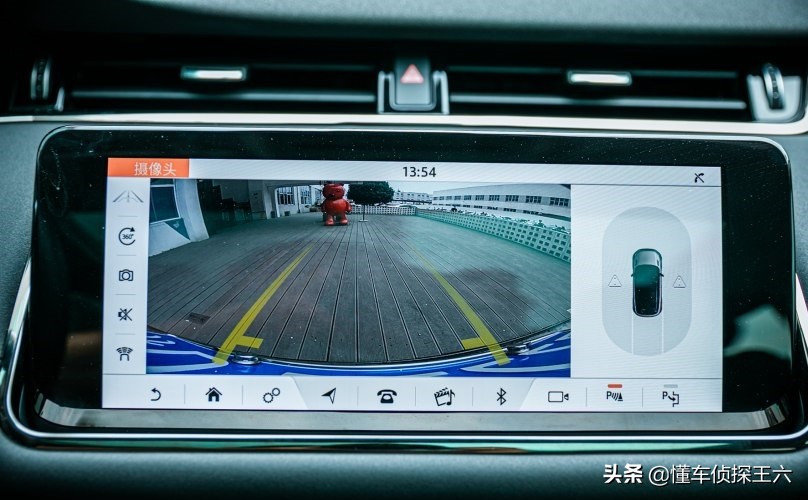 全系标配四驱，2.0T+9AT动力，百公里油耗7.3L，揽胜极光L如何？