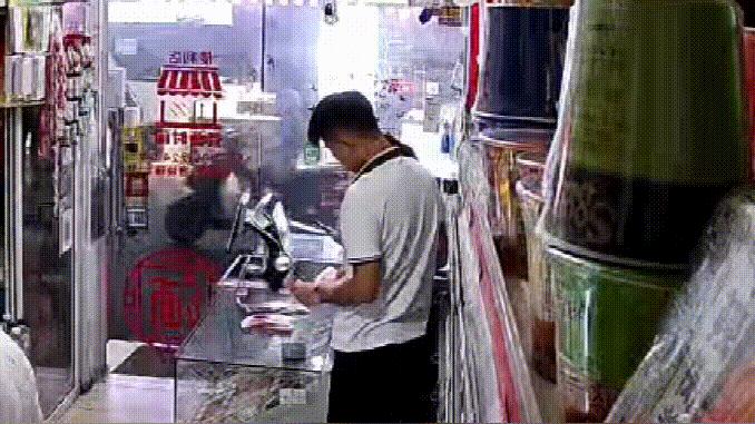 “PS达人”套近乎，几张图卷走7600元