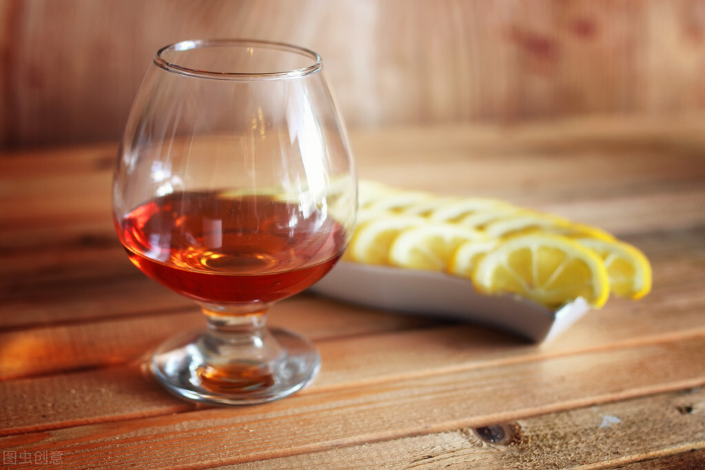 xo洋酒和白酒区别,洋酒xo是智商税吗