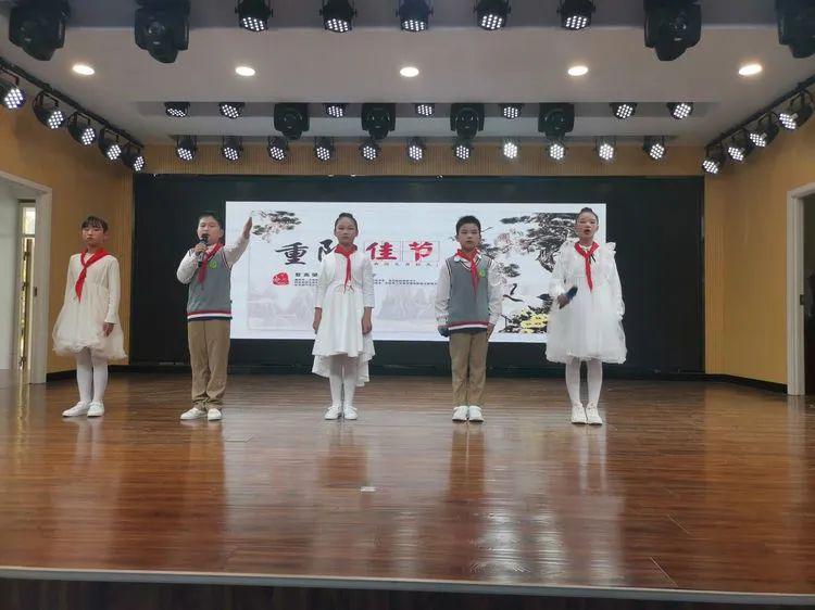 重阳节朗诵小学生岁岁重阳,重阳节诗歌朗诵小学生